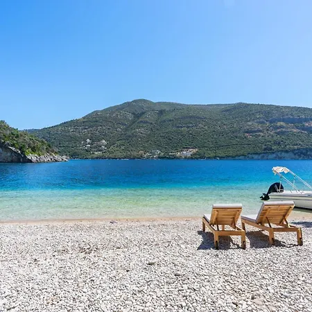 Vila Sea Whisper Beachfront Reached Only By Boat