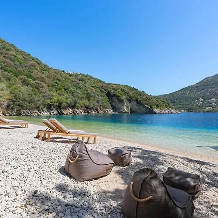 Sea Whisper στην παραλία πρόσβαση μόνο με σκάφος * Μικρός Γιαλός